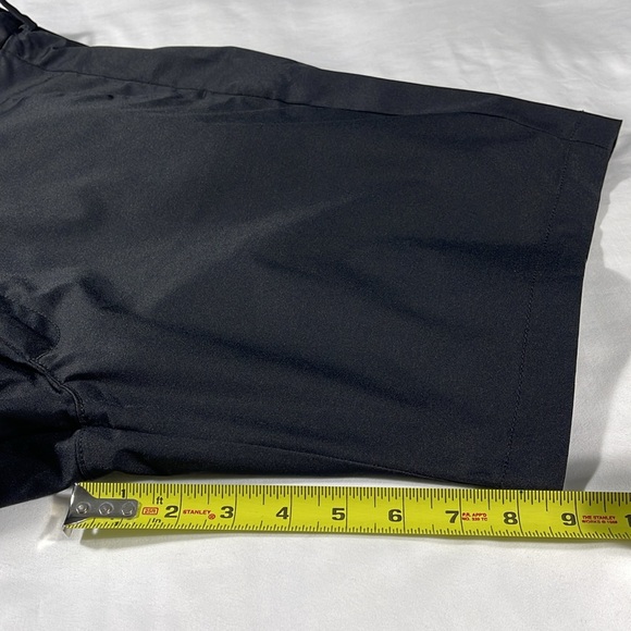 St. John's Bay mens black Performance short polyester 9" inseam shorts - size 44 - Picture 11 of 12